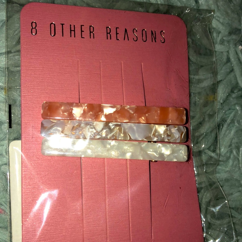 8 other reasons runway clip trio